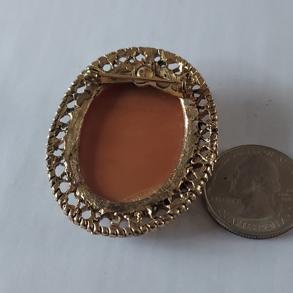 Cameo - Picture 3 of 3